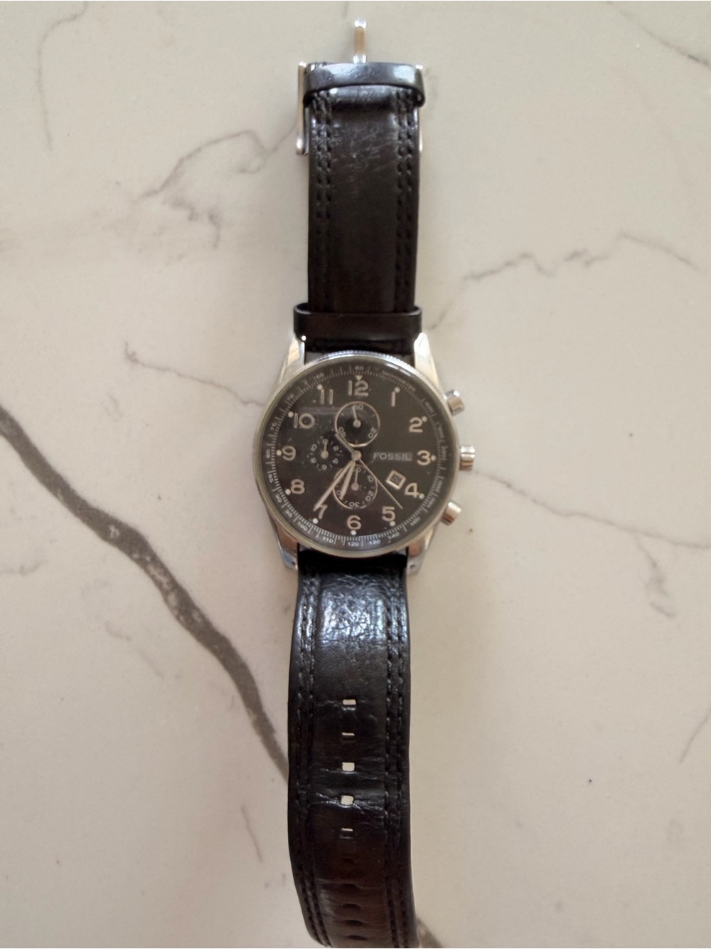 Fossil men watch with leather band